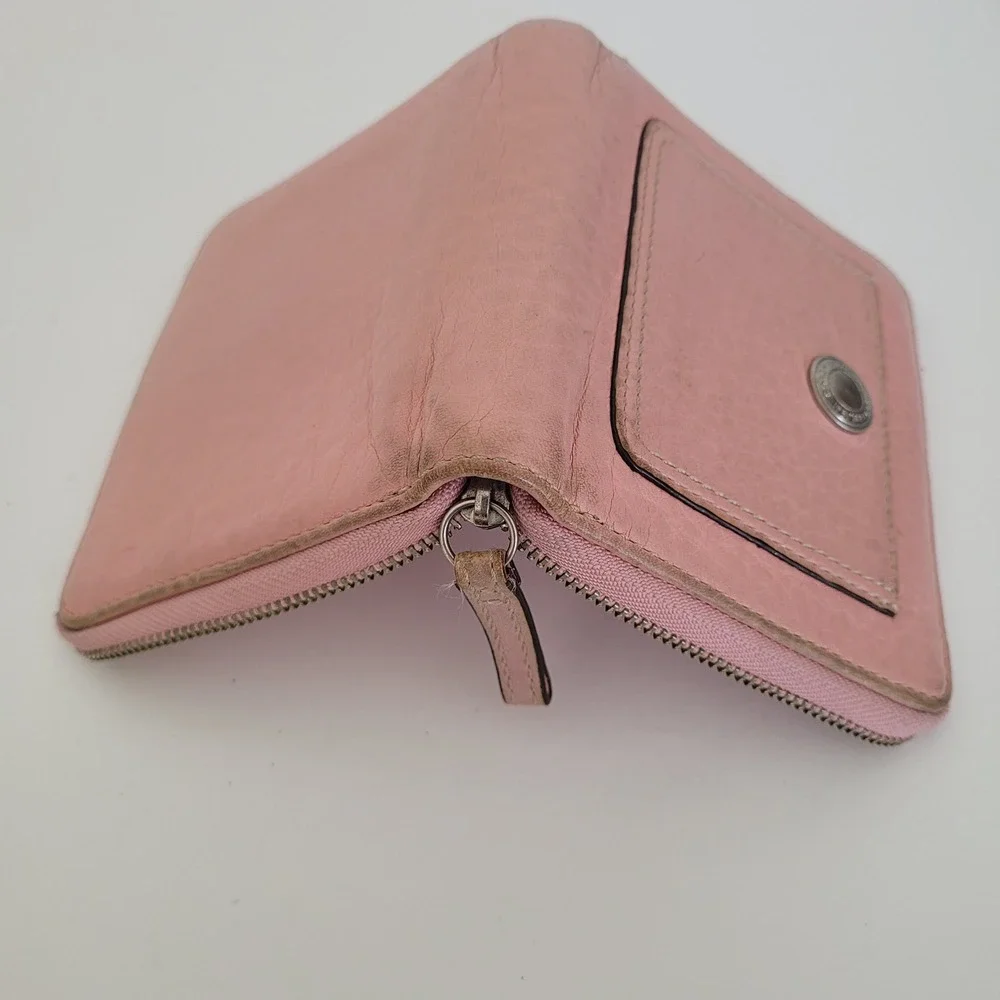 Coach Pink Pebbled Leather Small Zip Around Wallet Coin Pocket Medallion
